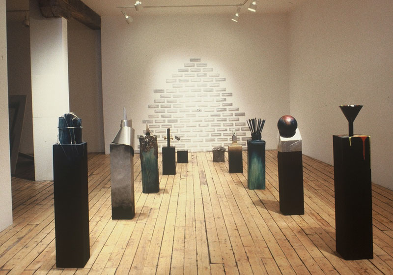 Allée pour un jardin de mirages - 1991 - Installation 10 sculptures et mur